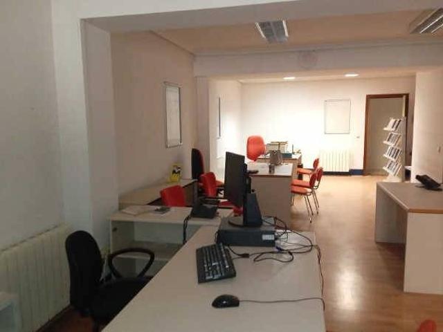 Oficina en planta primera en el centro de la ciudad de Cuenca photo 0