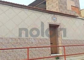 Chalet adosado en venta en calle Perfecto Holgado photo 0