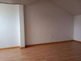 Chalet Adosado en Venta en Pedrezuela – Amplio, Luminoso y Sin Comisiones photo 0