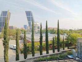 CASTELLANA MARAVILLOSA VIVIENDA TOTALMENTE REFORMADA CON PRIMERAS CALIDADES DOS DORMITORIOS DOS BAÑOS PLAZA DE GARAJE photo 0