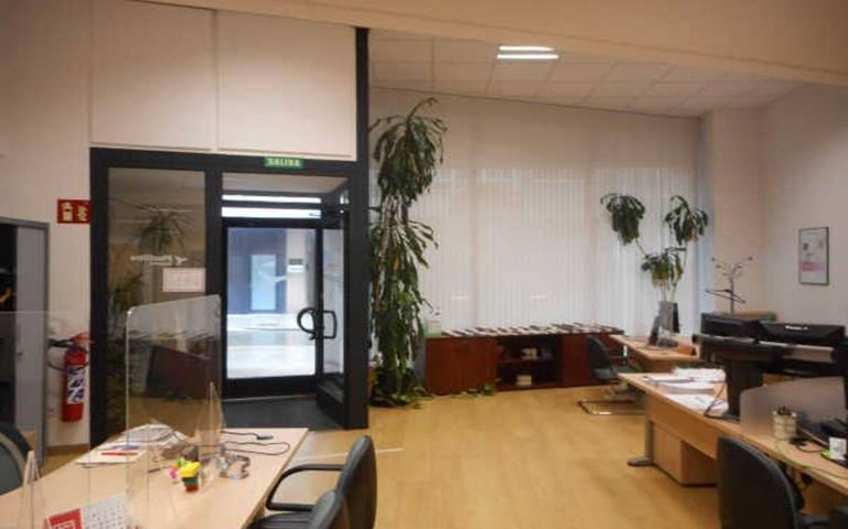 Oficina con entrada independiente desdela calle en el centro de Vigo del año 1977 photo 0