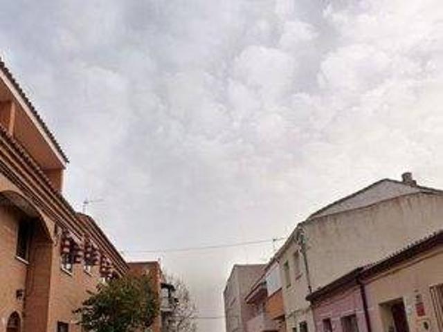 Casa - Chalet adosado en venta en CL ESCORIAL photo 0