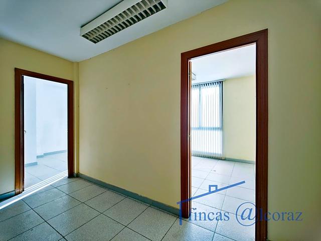 Oficina en alquiler en Huesca de 70 m2 photo 0