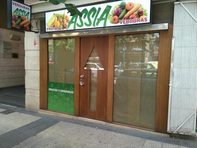 Local en alquiler en Huesca de 27 m2 photo 0