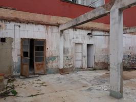 LOCAL CON TERRENO photo 0