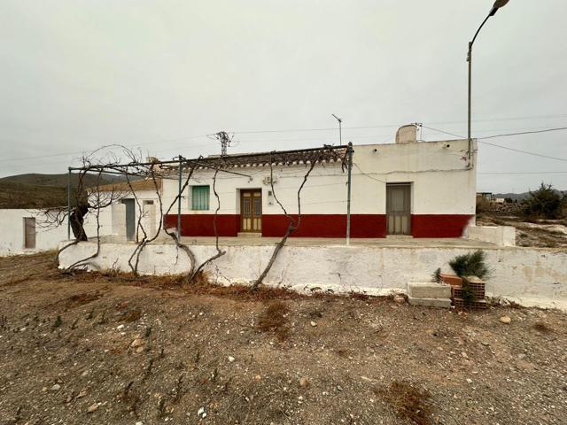 VIVIENDA DE CAMPO PARA REFORMAR CON ALMACÉN, HORNO Y POZO photo 0