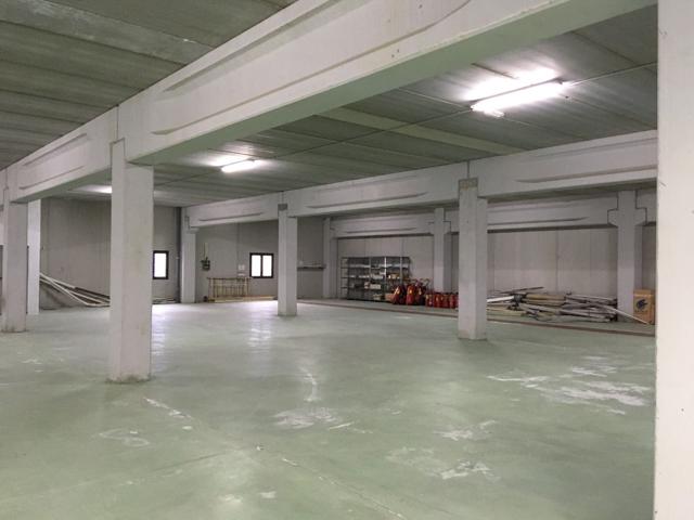 ALQUILER NAVE INDUSTRIAL CON AMPLIAS OFICINAS EN POLIGONO photo 0