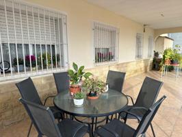 VENTA DE VIVIENDA, CON ALMACENES Y GARAJE photo 0