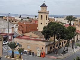 piso de 3 dormitorios con garaje y trastero en la plaza Sagrado Corazón photo 0