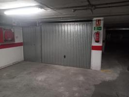 Plaza de garaje cerrada con trastero Zona Mercadona photo 0