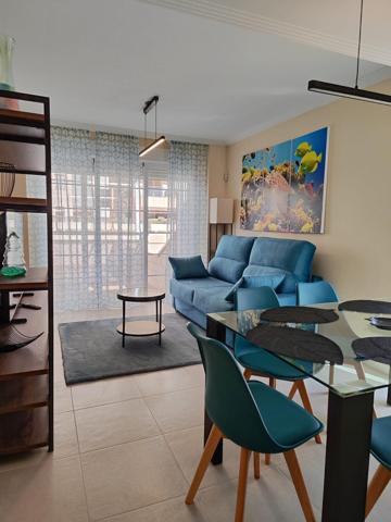 Piso de 3 dormitorios y 2 baños con garaje, piscina y amplias terrazas en Guardamar del Segura photo 0