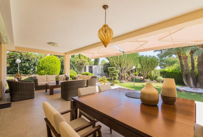 CÓMODO Y LUJOSO CHALET EN VENTA, EN ZONA PEÑA DE LAS ÁGUILAS, ELCHE photo 0