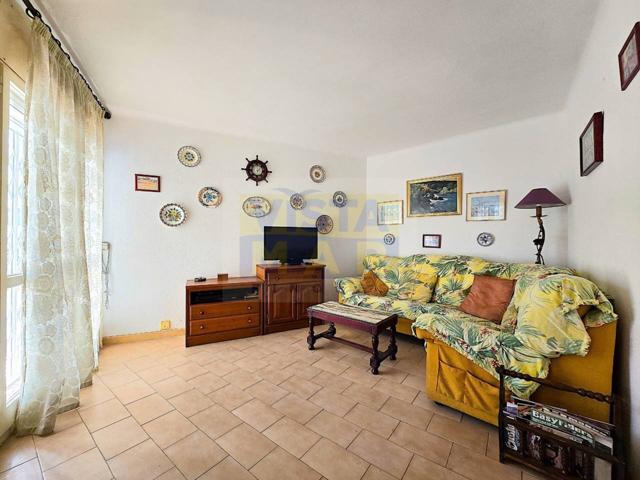 Venta - Piso en Cubelles photo 0