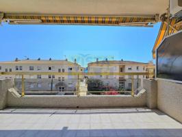 Venta de piso en Cubelles photo 0