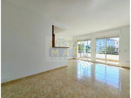 Venta de piso en Cubelles photo 0