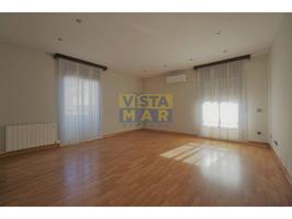 Venta de piso en zona Santa Maria photo 0