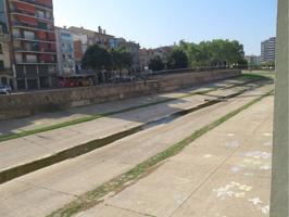 GRAN LOCAL DE OBRA NUEVA CON SALIDA DE HUMOS EN GIRONA photo 0