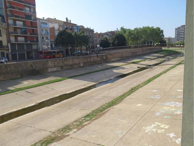 GRAN LOCAL DE OBRA NUEVA CON SALIDA DE HUMOS EN GIRONA photo 0
