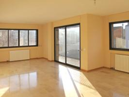 Piso en venta en Eixample-Centre photo 0