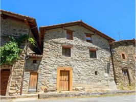 CASA CON TERRENO Y VISTAS A LA MONTAÑA photo 0