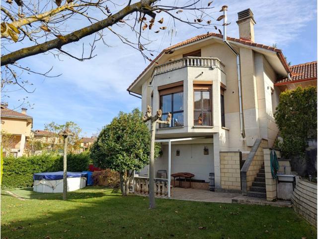 CASA INDEPENDIENTE CON 700 METROS DE JARDÍN photo 0