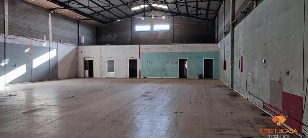 Nave Industrial En alquiler en Poligono Industrial El Prado, Mérida photo 0