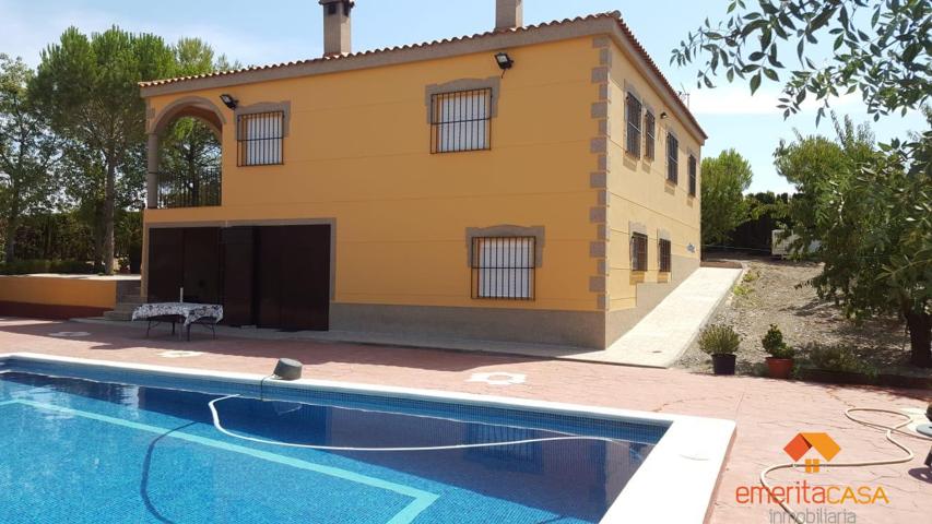 Casa De Campo En venta en Almendralejo, Almendralejo photo 0