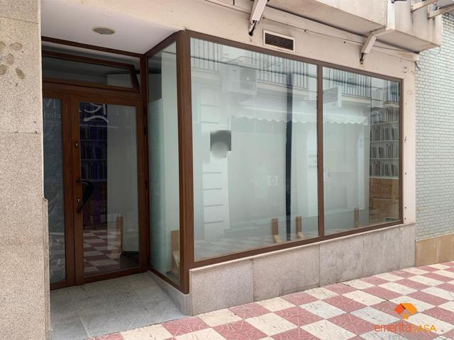 Local En alquiler en Almendralejo, Almendralejo photo 0