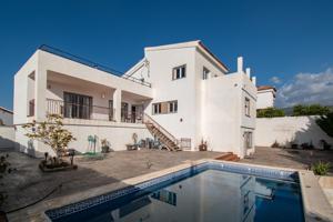 ¡Bienvenido al hogar de tus sueños en los altos de La Zubia! photo 0