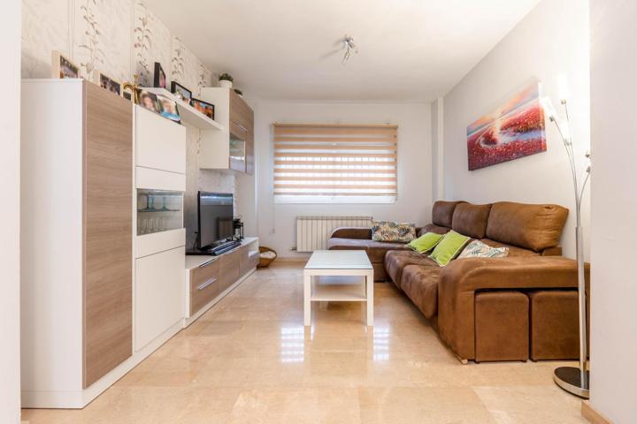 Unifamiliar Pareada En venta en San Cayetano, Churriana De La Vega photo 0