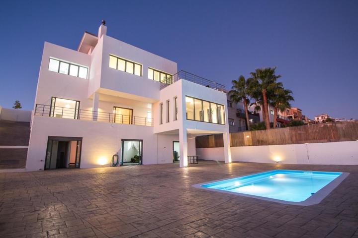 Chalet MINIMALISTA de DISEÑO MODERNO en venta en La Zubia. photo 0