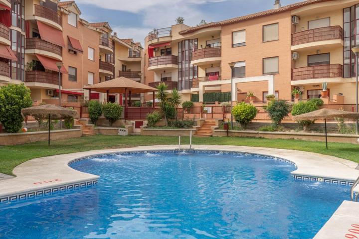 Piso de 3 dormitorios con piscina en Alhendín, junto al Ayuntamiento photo 0