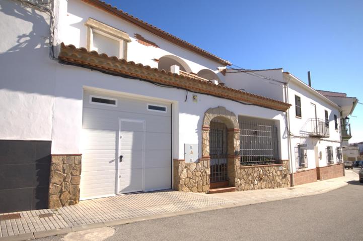 CHALET ADOSADO A LOS PIES DE LA SIERRA DE CAZORLA, POZO ALCÓN, JAÉN. photo 0