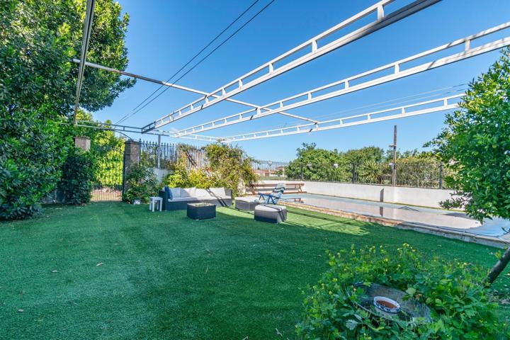 Amplia Casa en Purchil con Piscina y Jardín photo 0