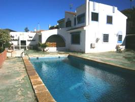 Villa En venta en Benidorm photo 0