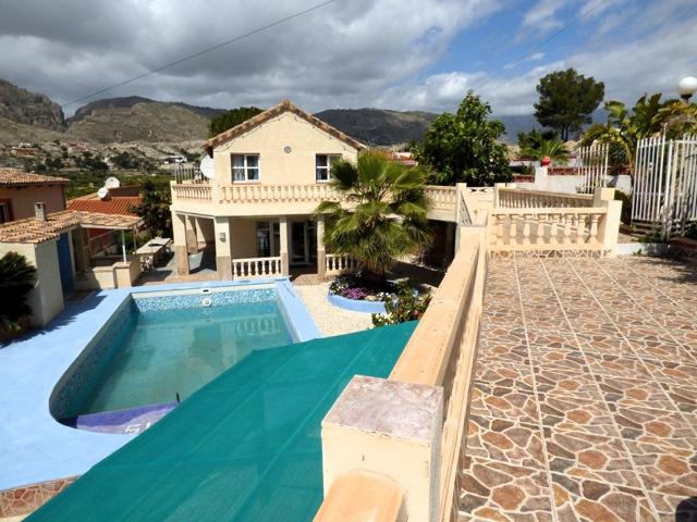 Villa En venta en Orxeta photo 0