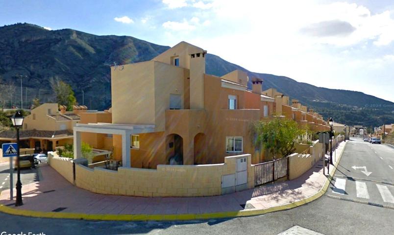 Villa En venta en Orxeta photo 0