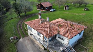 Casa - Chalet en venta en Arroes de 245 m2 photo 0