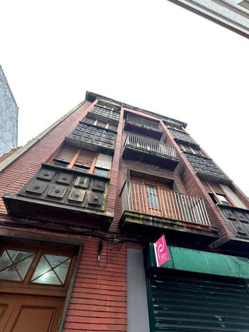 Edificio en venta en Langreo de 312 m2 photo 0