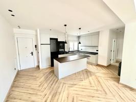 Piso en venta en Gijón de 81 m2 photo 0