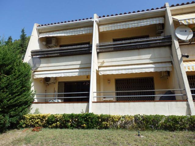 Casa adosada en venta en Masriudoms photo 0