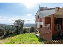 CASA A 4 VIENTOS EN VENTA EN SANT FELIU DEL RACÓ 4 HABITACIONES Y DOS BAÑOS photo 0