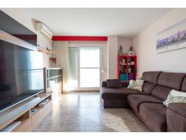 PISAZO DE 85m² EN TORRE-ROMEU, 3 HABITACIONES, 2 BAÑOS, BALCÓN, PK Y TRASTERO COMPLETAMENTE EXTERIOR photo 0
