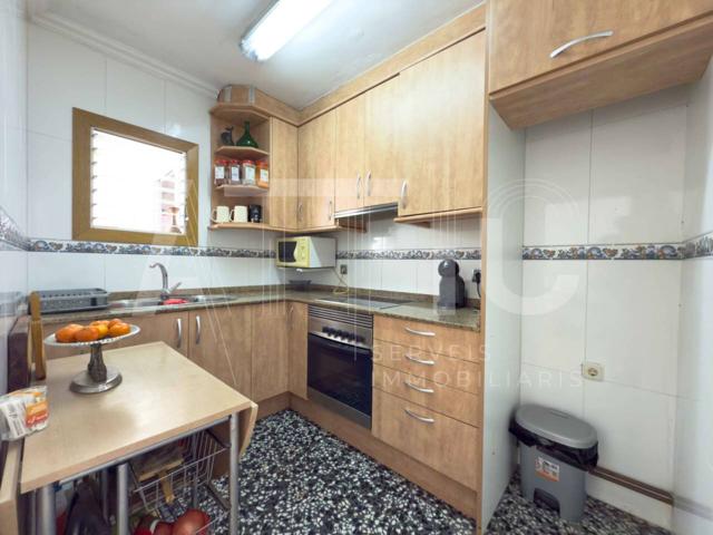 CASA CON POSIBILIDAD DE HACER DOS VIVIENDAS Y NEGOCIO (BAR) CON LICENCIA ACTIVA EN POBLENOU, SABADELL photo 0