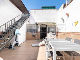 OPORTUNIDAD! CASA TODA EN UNA PLANTA 3 HABITACIONES DOBLES, 2 BAÑOS, PATIO DE 30m² Y TERRAZA DE 70m² EN SABADELL NORD photo 0