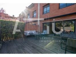 CASA ADOSADA EN SANT CUGAT(MIRA-SOL) CON ZONA COMUNITARIA CON PISCINA, GARAJE PARA 2 COCHES, PATIO, 3 HABITACIONES Y EST photo 0