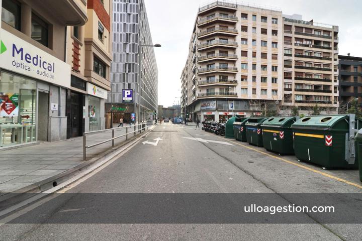 Piso En alquiler en Ensanche, Pamplona - Iruña photo 0