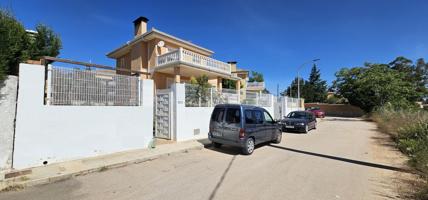 Chalet familiar en venta – Urbanización Colinas Venta Cabrera, Montserrat (Valencia) photo 0