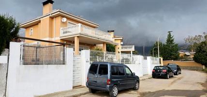 Chalet familiar en venta – Urbanización Colinas Venta Cabrera, Montserrat (Valencia) photo 0