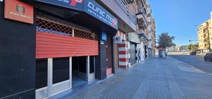 Local comercial en C San Vicente Martir photo 0